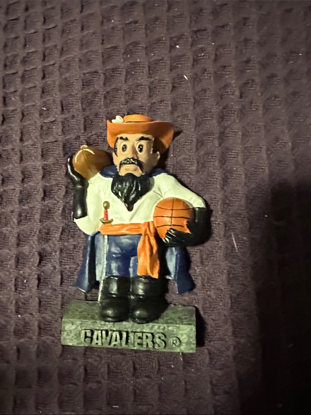 Cavaliers Orange & Navy Team Mascot Figurine magnet